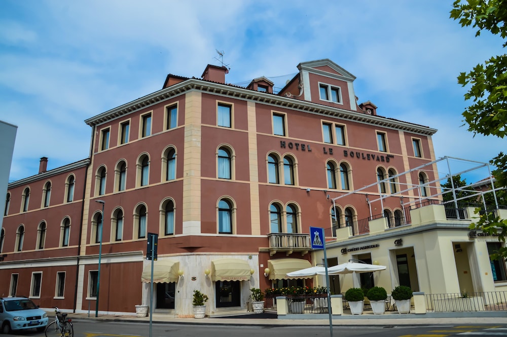Billede av hotellet Le Boulevard - nummer 1 af 6