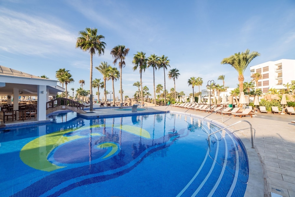 Hotellbilder av Adams Beach Hotel & Spa - nummer 1 av 10