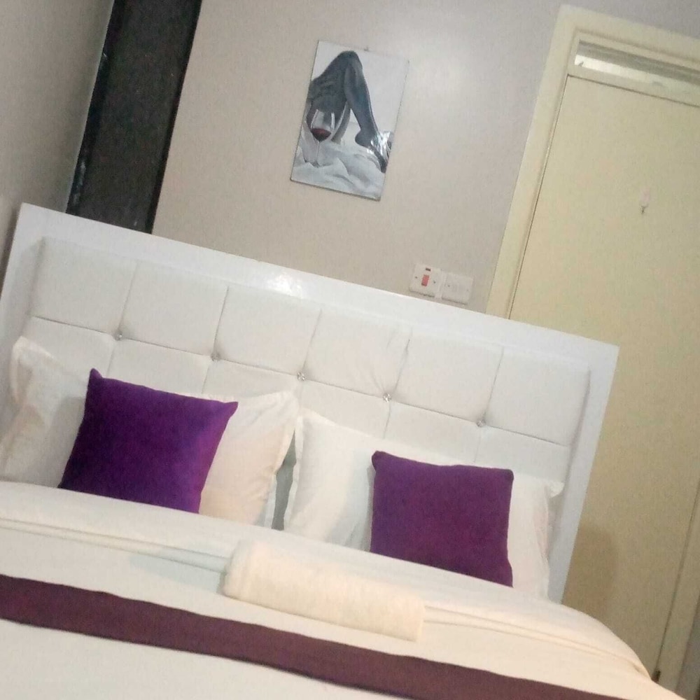 Hotellbilder av Lux Suites Mattlet Studio Apartments TRM - nummer 1 av 6