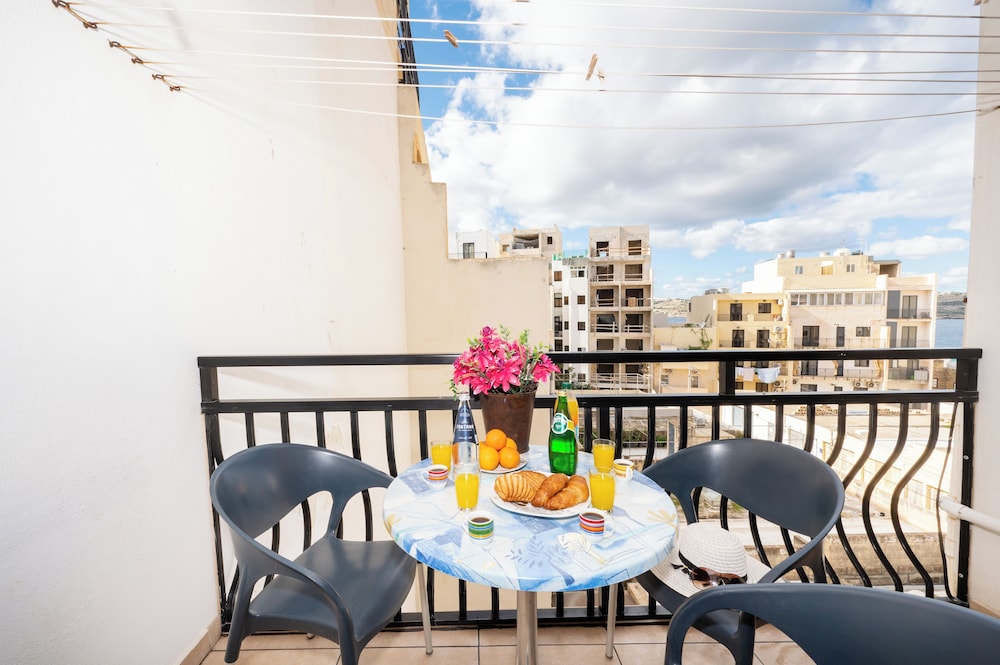 Billede av hotellet Seashells Self Catering Apartment by Getaways Malta - nummer 1 af 6