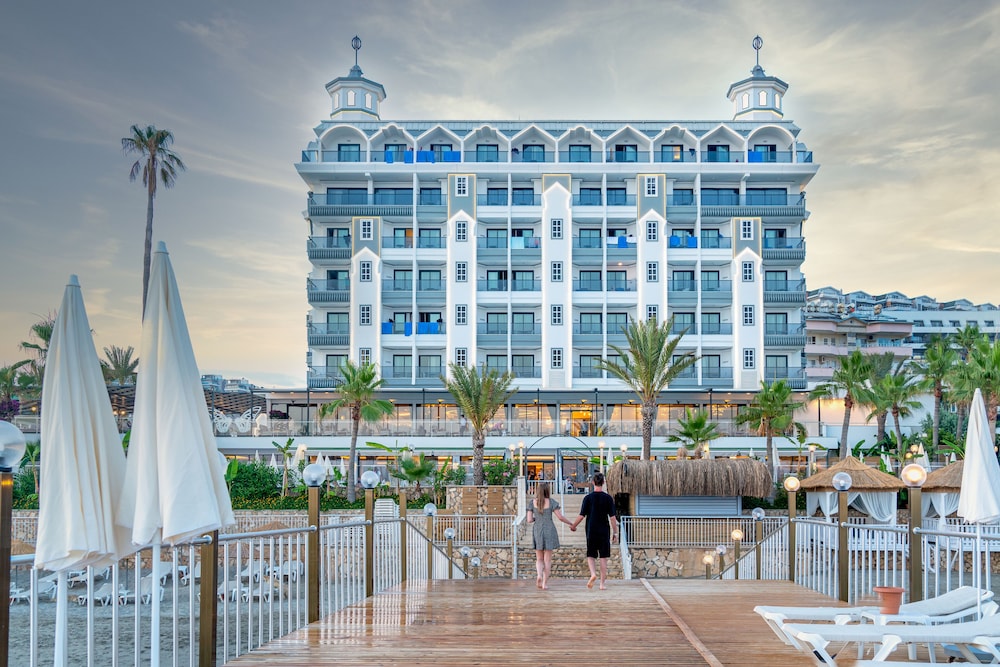 Hotellbilder av Aria Resort & Spa - nummer 1 av 6