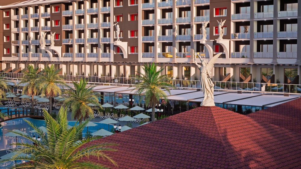 Billede av hotellet Laphetos Beach Resort & Spa - - nummer 1 af 10