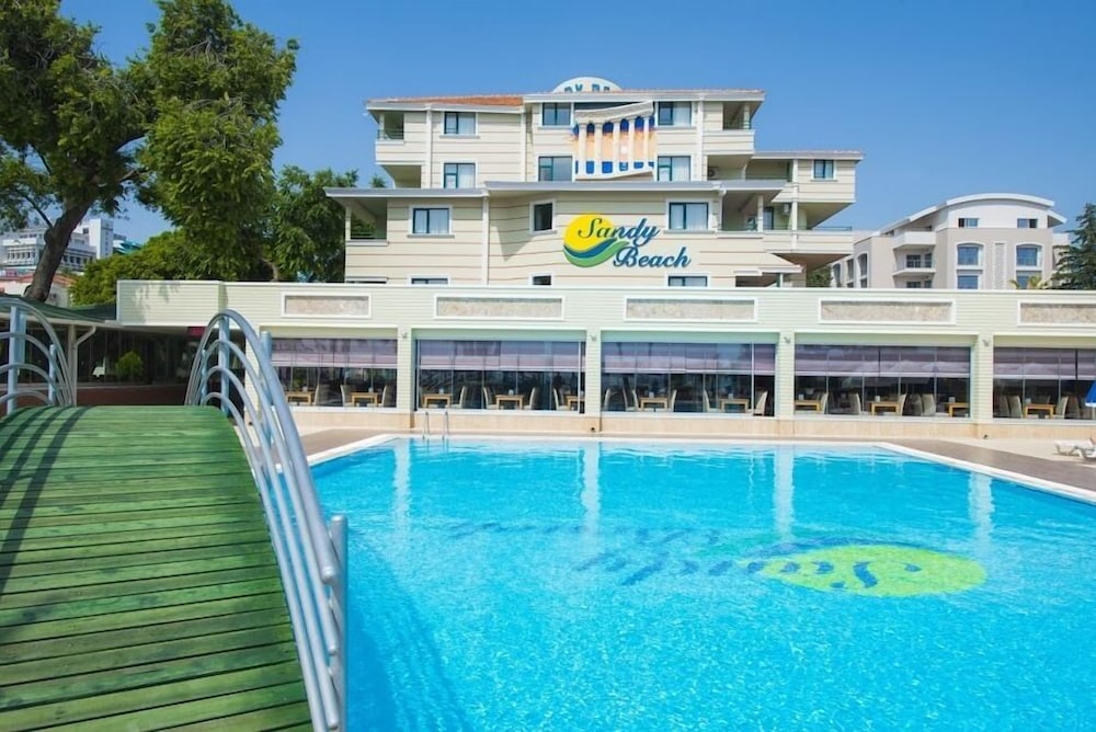 Bilder från hotellet Sandy Beach Hotel - - nummer 1 av 10