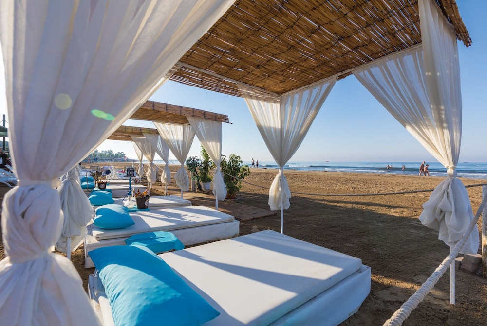 Billede av hotellet Helios Hotel - - nummer 1 af 6