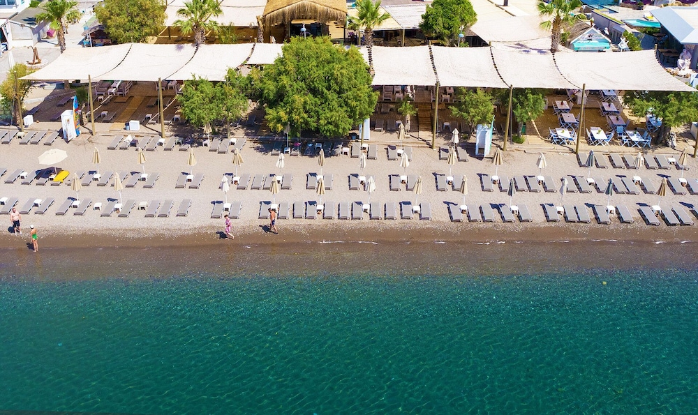 Bilder från hotellet Kefi Beach and Suites - nummer 1 av 10