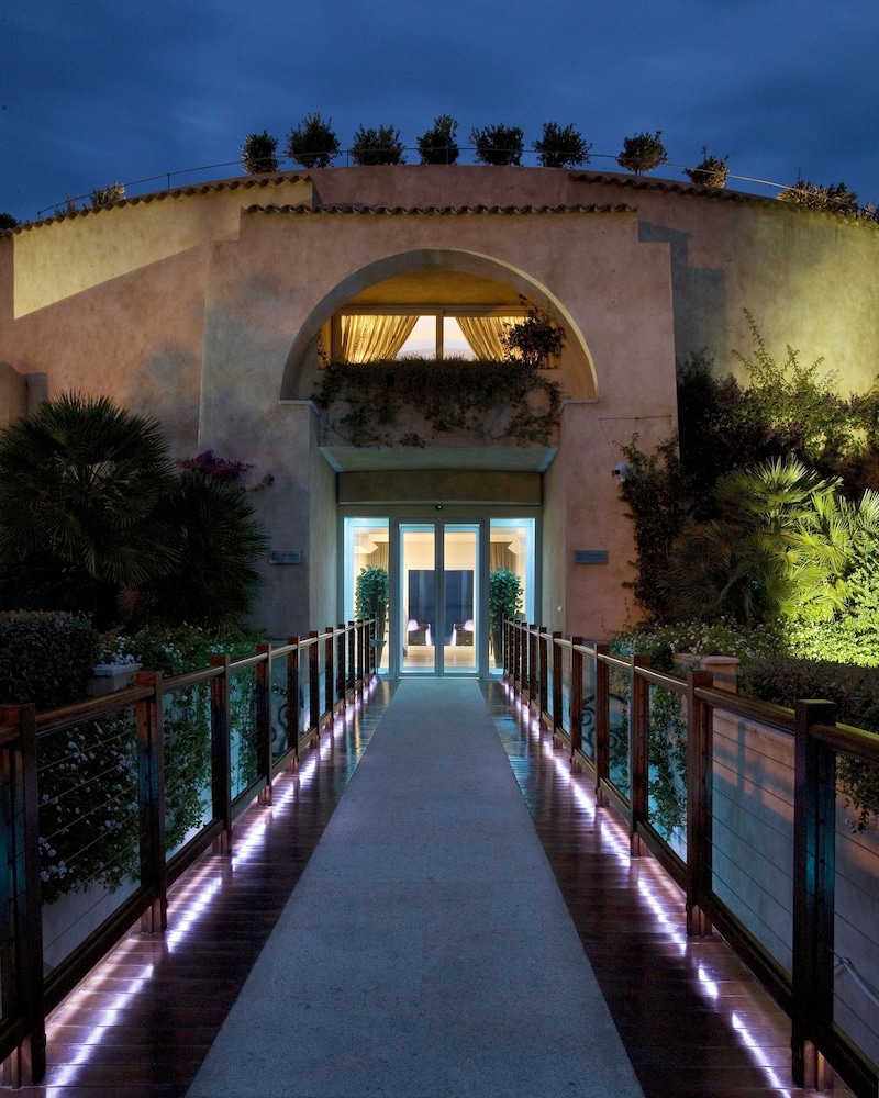 Billede av hotellet L'Ea Bianca Luxury Resort - nummer 1 af 10