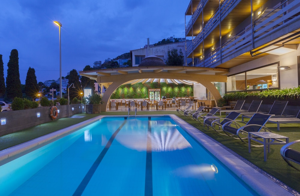 Billede av hotellet Canyelles Platja - nummer 1 af 10