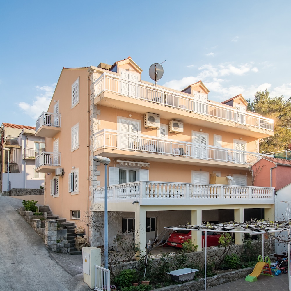 Billede av hotellet Villa Voinic 3 - nummer 1 af 6