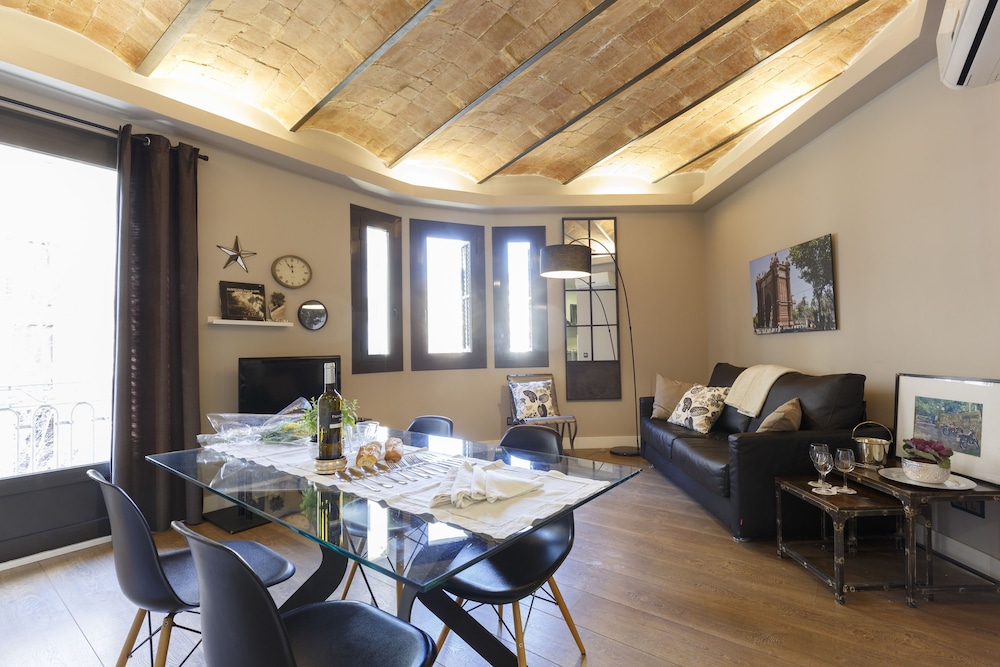 Billede av hotellet AinB Eixample Miró Apartments - nummer 1 af 6