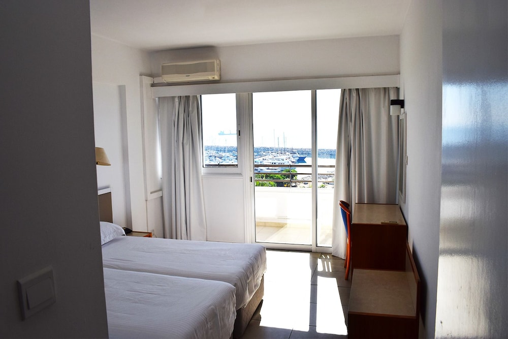 Billede av hotellet Sun Hall Beach Hotel Apts. - nummer 1 af 10