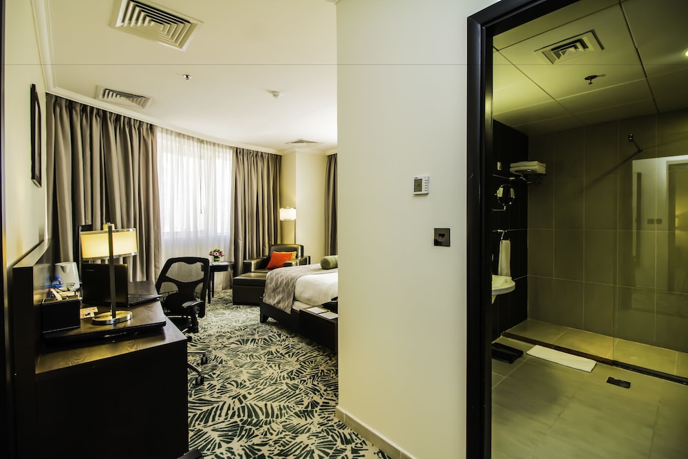 Bilder från hotellet The Royal Riviera Hotel - nummer 1 av 10