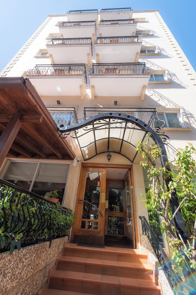 Billede av hotellet Chrielka Hotel Apartments - nummer 1 af 6